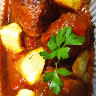 Albóndigas  Con Tomate TODO CASERO