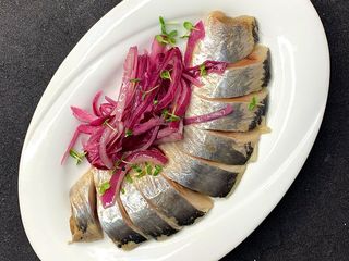 Оселедець з цибулею (190g)