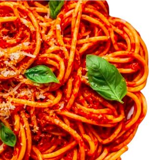 Pasta Con Salsa De Tomate Y Queso
