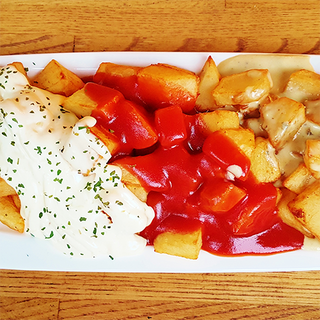 Patatas 3 Salsas (Para 2 Personas) 