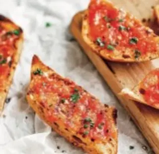 Pan De Tomate
