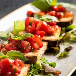 Bruschetta al pomodorino fresco