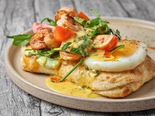 Яєчня з креветками (350g)