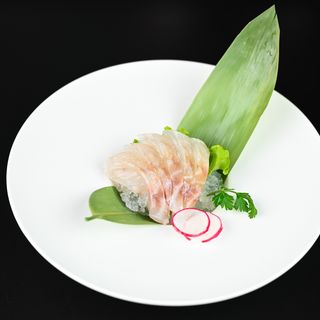 59 Sashimi di branzino