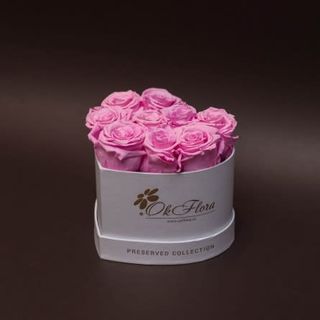 9 trandafiri criogenați roz în inimă albă