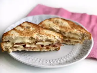 Sándwich De Bacon Y Queso