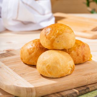 Домашни соленки с бекон и чедър