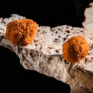 Polpette di stracotto di manzo con cuore di salsa al chianti 3 pezzi