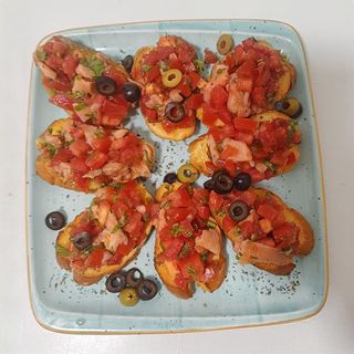 Bruschetta sa lososom 350 gr