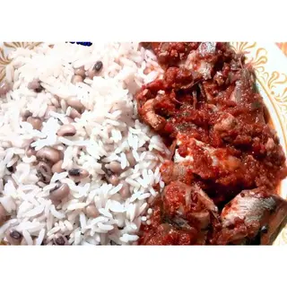 White Rice & Plain beans with Ponmo, Beef