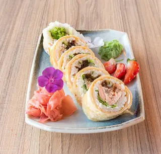 Tamagomaki yaki sake