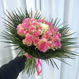 Buchet 31 trandafiri ros si albi