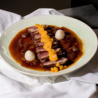 Pato Thai Ahumado Con Rosa Mary