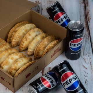 Pack familiar (12 empanadas + 4 bebidas)