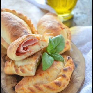 Calzone Pequeno Horneado O Frito