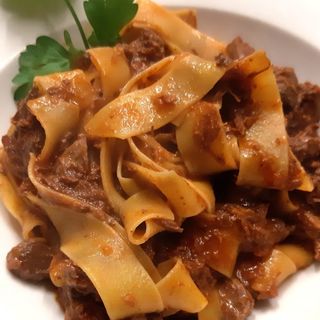 PAPPARDELLE AL RAGU' DI CINGHIALE