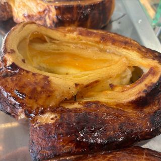 Caracola De Hojaldre Rellena de crema pastelera (1 Ud.)