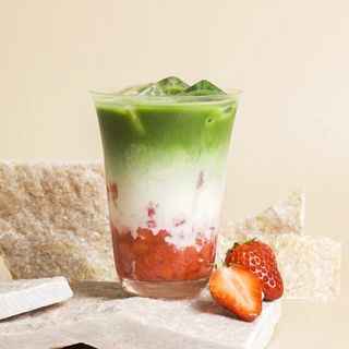 EO6 Strawberry matcha