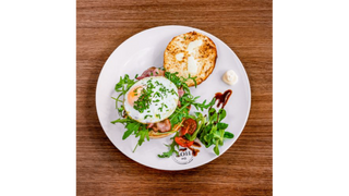 Pączek Wytrawny jajko bekon