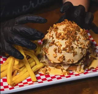 Vamos Paca Burger