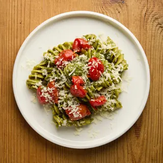 Fusilloni al pesto di basilico
