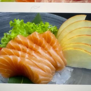 36. Sashimi salmone 9pezzi