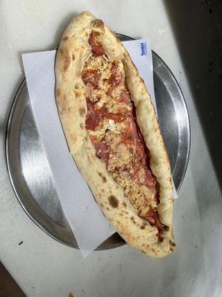 Pizza Veneziana en Forma de Góndola (41 cm)