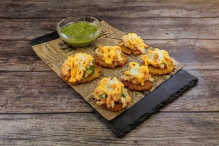 Mini tostones con ensalada (6 uds.)