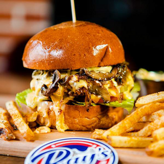  MUSHROOM SWISS BURGER 