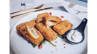 Bruschette sa mozzarellom