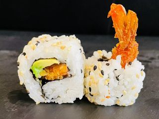 117.Uramaki Gambas Tempura (8 Uds.)