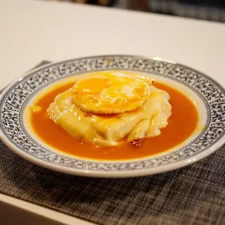 Francesinha Especial com Ovo