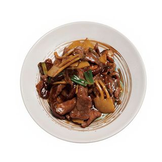 Wok de ternera con bambú y setas