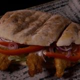 Pita cu gujoane de pui