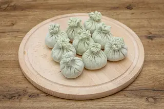 Chinkali ze szpinakiem i serem