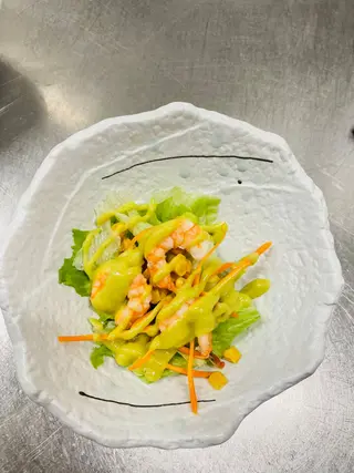 A75  Insalata con gamberi