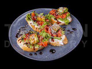 Брускетта з лососем (270g)