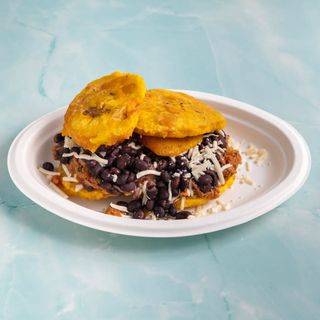 Patacon Pabellon criollo