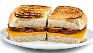 Тост с луканка и кашкавал