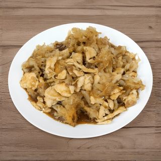 202. Пилешко месо с бели гъби (500г)