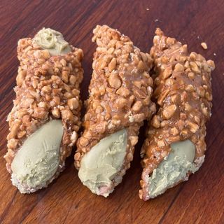 Cannolo crocante de pistacho