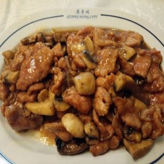 Ternera Con Champiñones