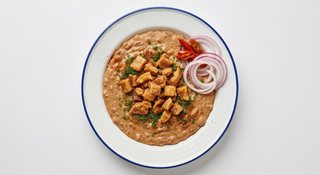 Fasole prăjită cu jumări