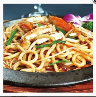 171c.Tallarines-udon con gambas 
