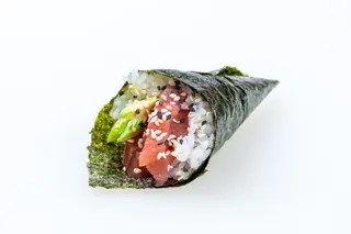 77 Temaki tuna