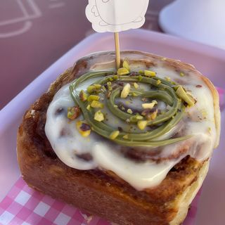 Cinammon rolls pistacho