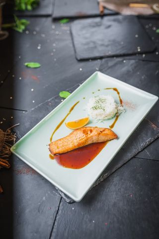 Семга под соусом "Терияки" с рассыпчатым рисом