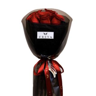 Buchet 5 trandafiri Freedom