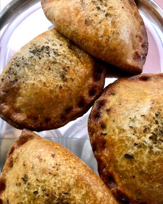 Empanadilla De Boloñesa De Masa Escaldada