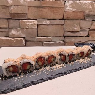 57. Uramaki spicy tonno